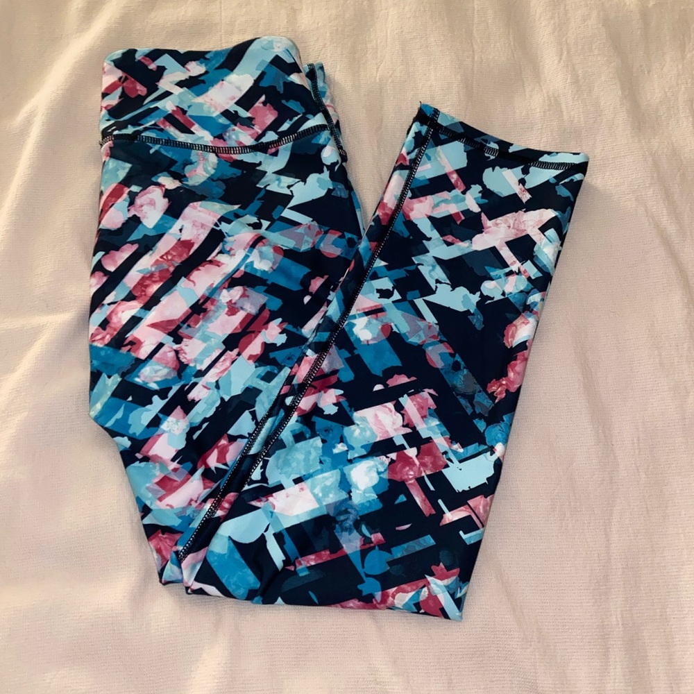 Fabletics Capris size S - Picture 2 of 3